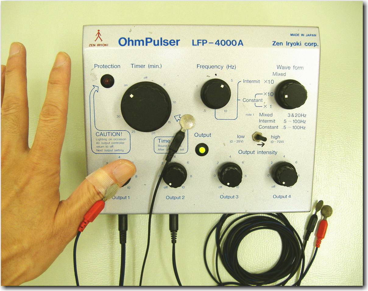 低周波治療器 低周波治療器